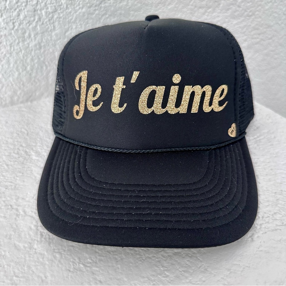 Black and Gold 'Je t'aime' Trucker Hat
